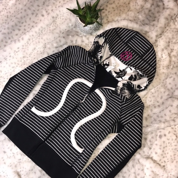 lululemon athletica Jackets & Blazers - LULULEMON Zip Up Jacket